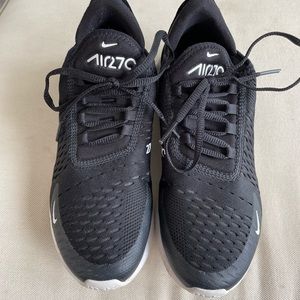 Women’s Nike 270